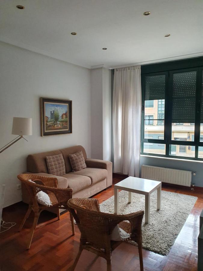 Casco Historico- Vivienda De 2 Habitaciones Con Parking โอเบียโด ภายนอก รูปภาพ